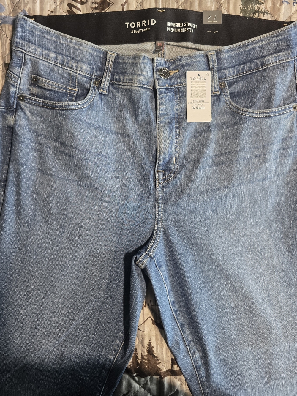 torrid Women's Light Blue Bombshell Straight Leg Jeans